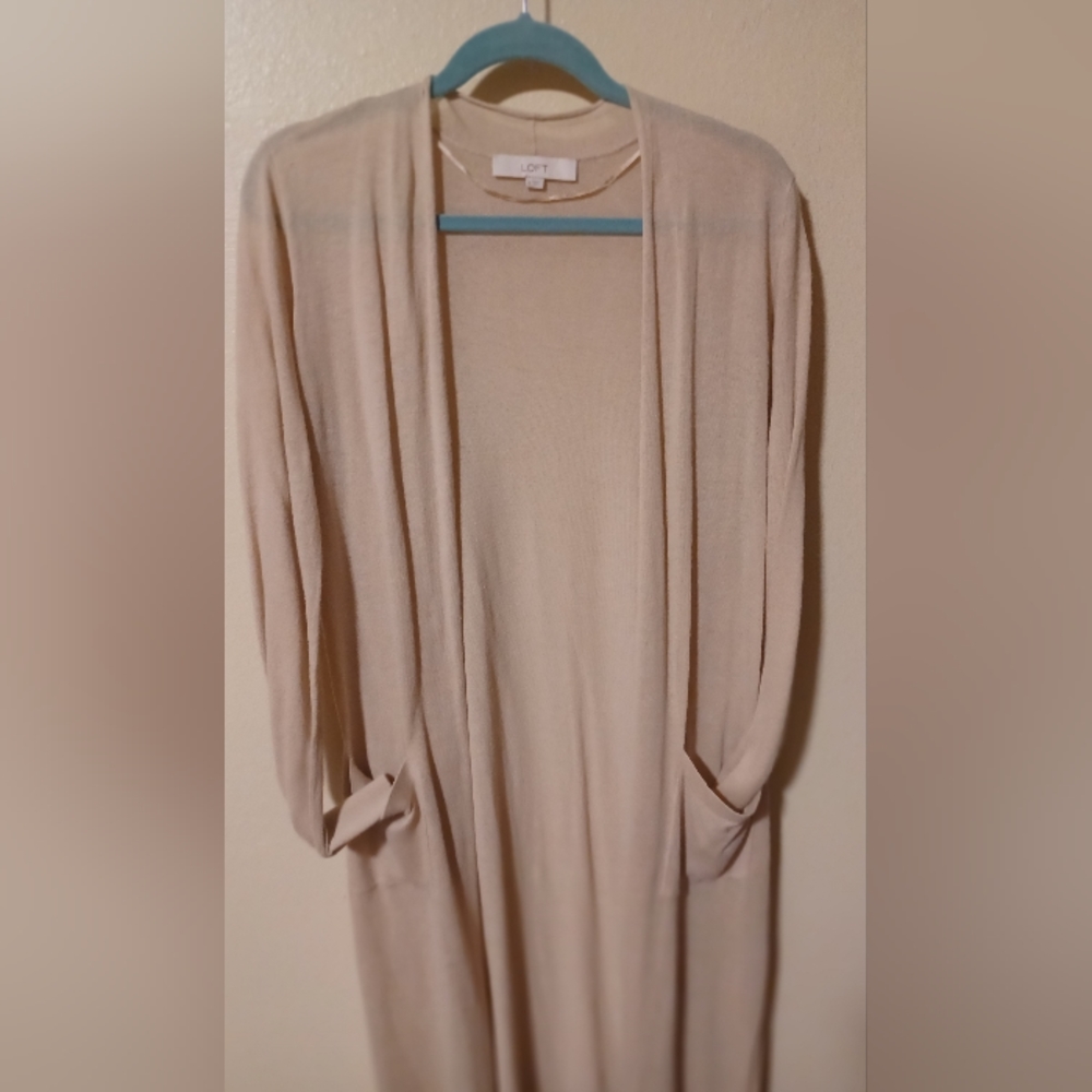 Lightweight classic cardigan